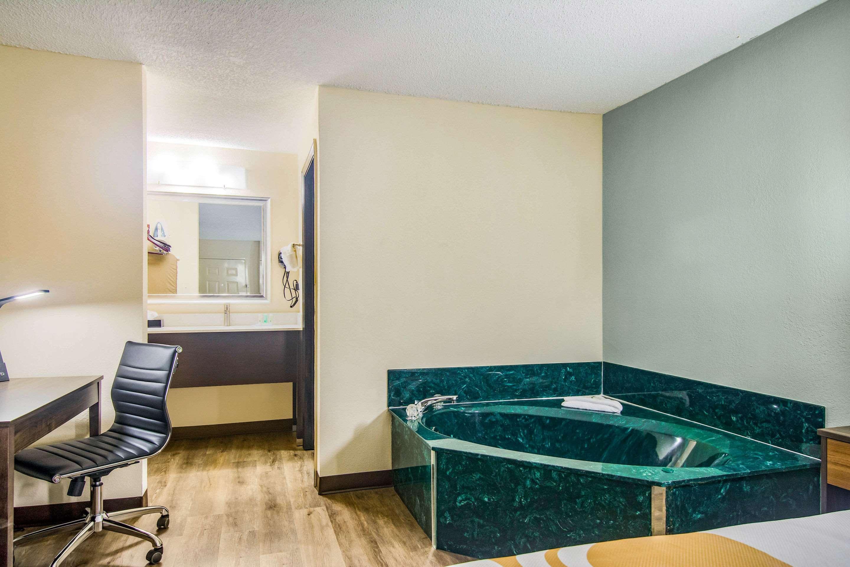 Quality Inn & Suites Лейк-Сіті Екстер'єр фото